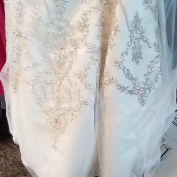 Oleg Cassini wedding dress white lace rhinestones size 12 with tag like new - Picture 4 of 7
